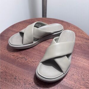 Ecco Women's Cream Slide Sandals